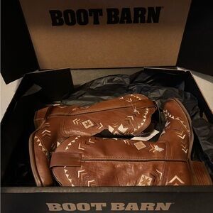 dingo Brown Leather Western Boots with Embroidery